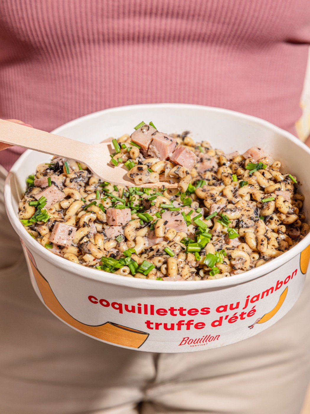Coquillettes with ham and summer truffle